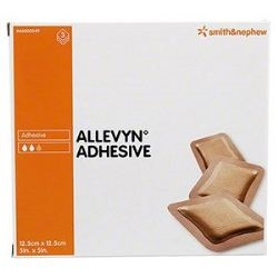 MEDICAZIONE IDROCELLULARE ADESIVA STERILE ALLEVYN ADHESIVE ALTAMENTE ASSORBENTE IN SCHIUMA DI POLIURETANO A STRUTTURA TRISTRATIFICATA 12,5X12,5CM 3 PEZZI - Magnumfarma.it