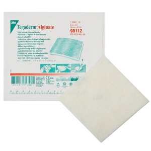 MEDICAZIONE IN ALGINATO TEGADERM ALGINATE ASSORBENTE 10X10 10 PEZZI - Magnumfarma.it