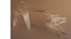 SPECULUM VAGINALE STERILE MISURA MEDIA. SUPERFICIE INTERNA DELLE VALVE SATINATA E ANTIRIFLESSO - Magnumfarma.it