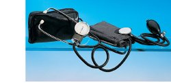 SFIGMOMANOMETRO ANEROIDE AD ALTA PRECISIONE CON FONENDOSCOPIO  BRACCIALE CON CHIUSURA IN VELCRO  CUSCINETTO IN GOMMA  SOFFIERIA COMPLETA DI VALVOLA - Magnumfarma.it