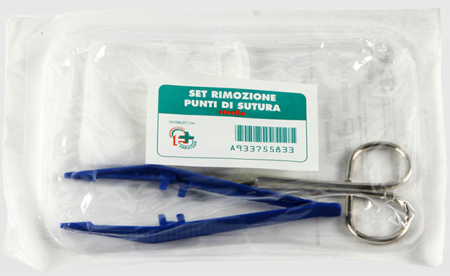SET PER LA RIMOZIONE DEI PUNTI DI SUTURA COMPOSTO DA 1 FORBICE 1 PINZETTA 2 COMPRESSE DI GARZA DI COTONE - Magnumfarma.it